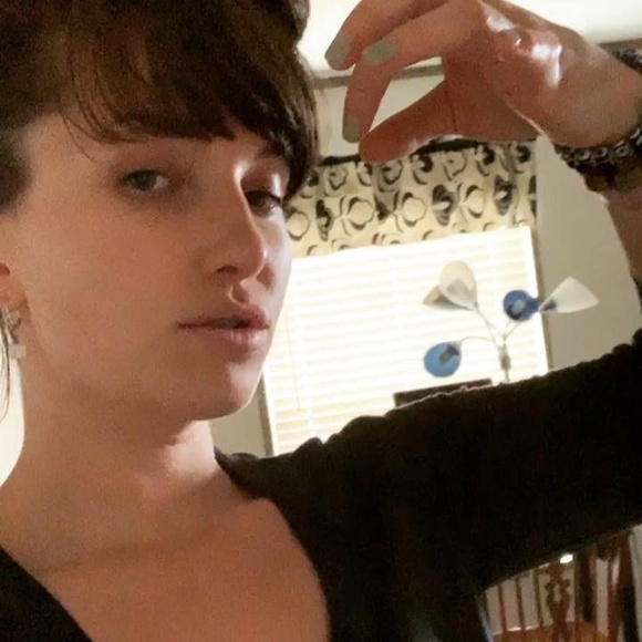 Meet your Posher, Allie - Picture 1 of 1